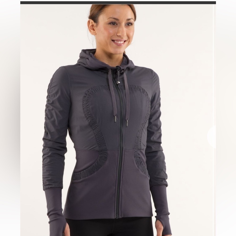 LULULEMON Dance Studio Jacket reversible coat 
Coal sz 4